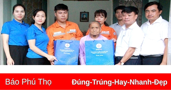 Thăm, tặng quà Mẹ Việt Nam anh hùng và gia đình người có công