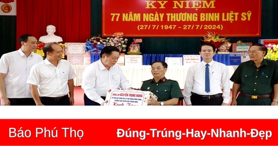 Trưởng Ban Tuyên giáo Trung ương Nguyễn Trọng Nghĩa thăm, tặng quà Trung tâm Điều dưỡng người có công