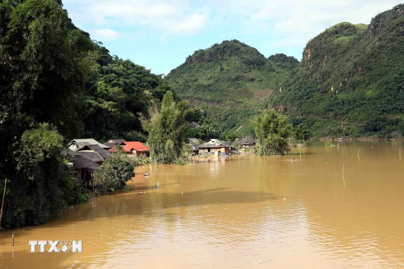 Clima 27 de agosto: Muchas áreas continúan con fuertes lluvias, tenga cuidado con las inundaciones repentinas y los deslizamientos de tierra.