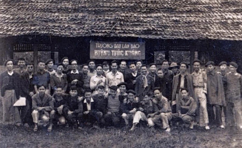 Huynh Thuc Khang Journalism School in the Heritage House of Vietnam Revolutionary Journalism