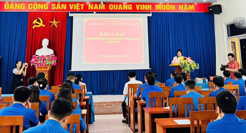 Khai giảng lớp bồi dưỡng cán bộ đoàn thanh niên năm 2024