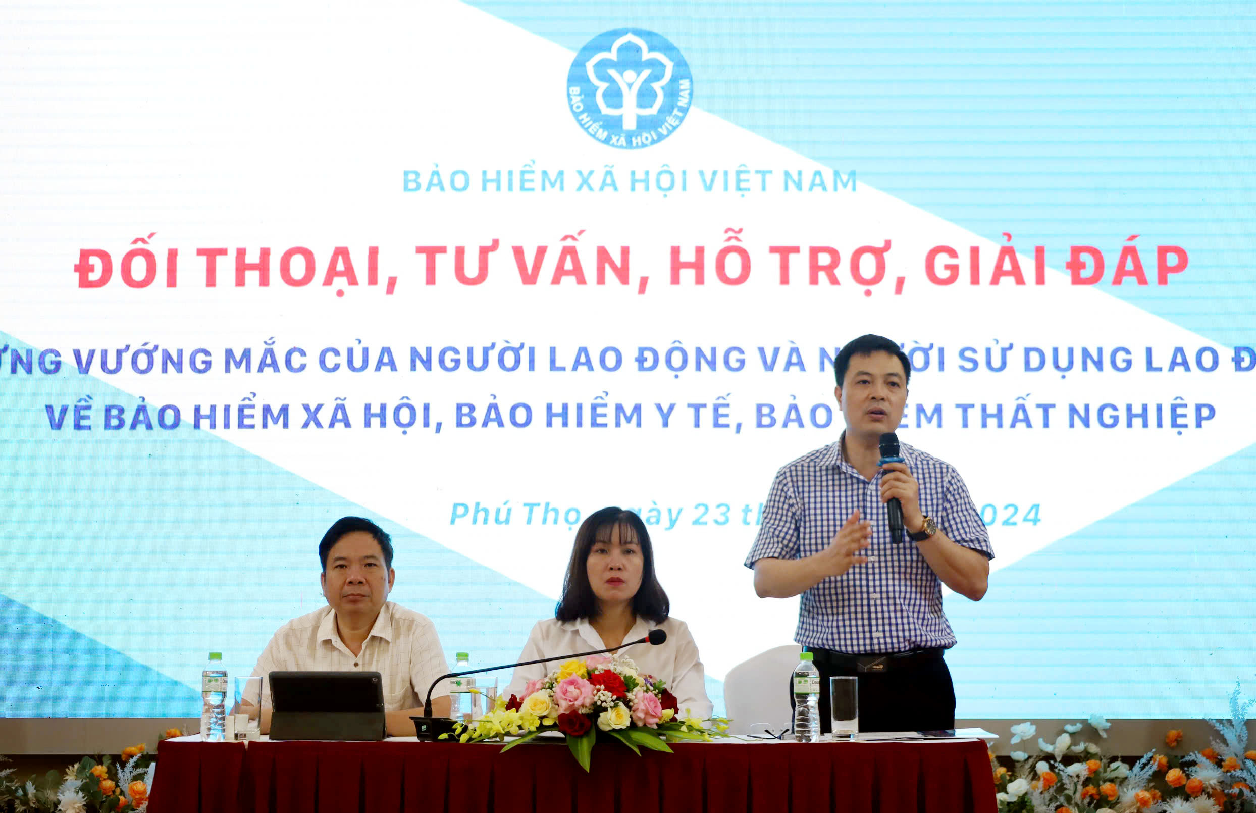 Đối thoại, tư vấn về bảo hiểm xã hội, bảo hiểm y tế, bảo hiểm thất nghiệp