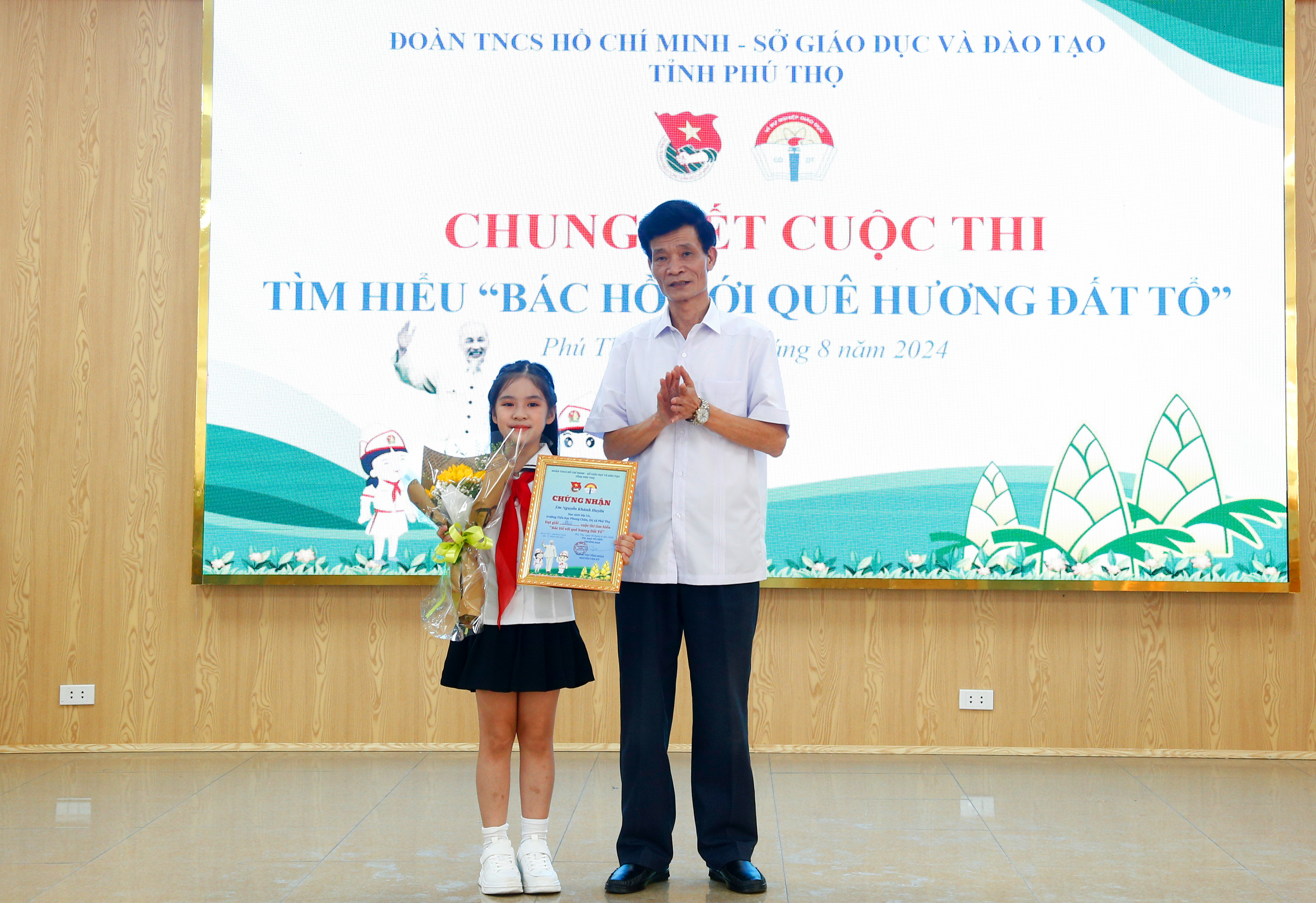 Chung kết Cuộc thi tìm hiểu “Bác Hồ với quê hương Đất Tổ”