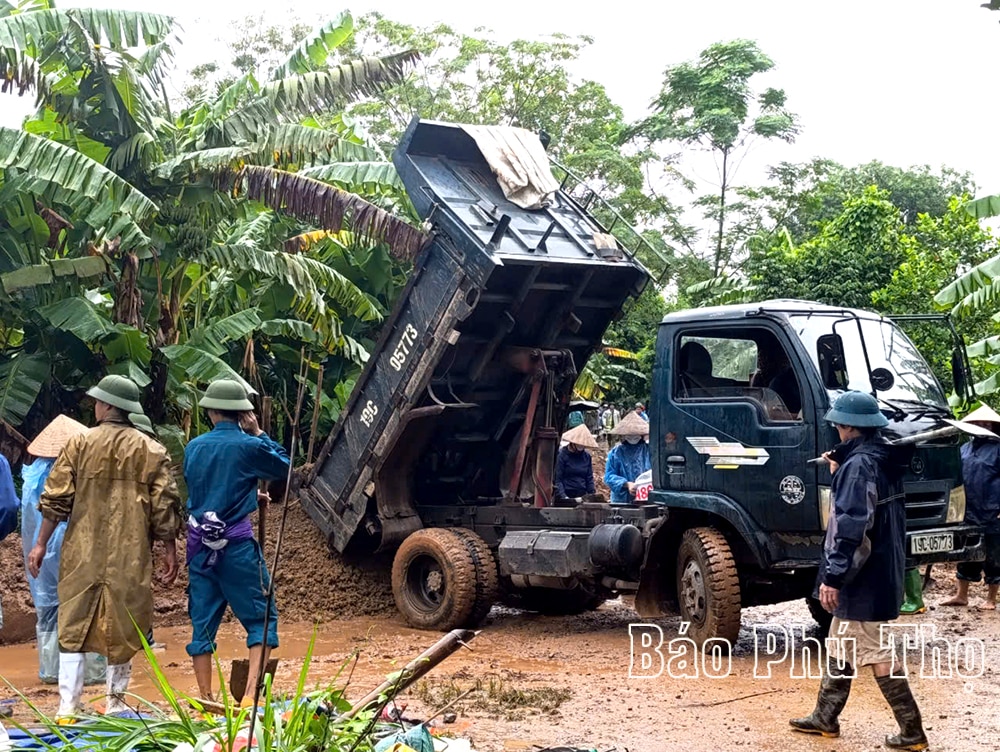 Huyện Cẩm Khê tập trung khắc phục hậu quả cơn bão số 3