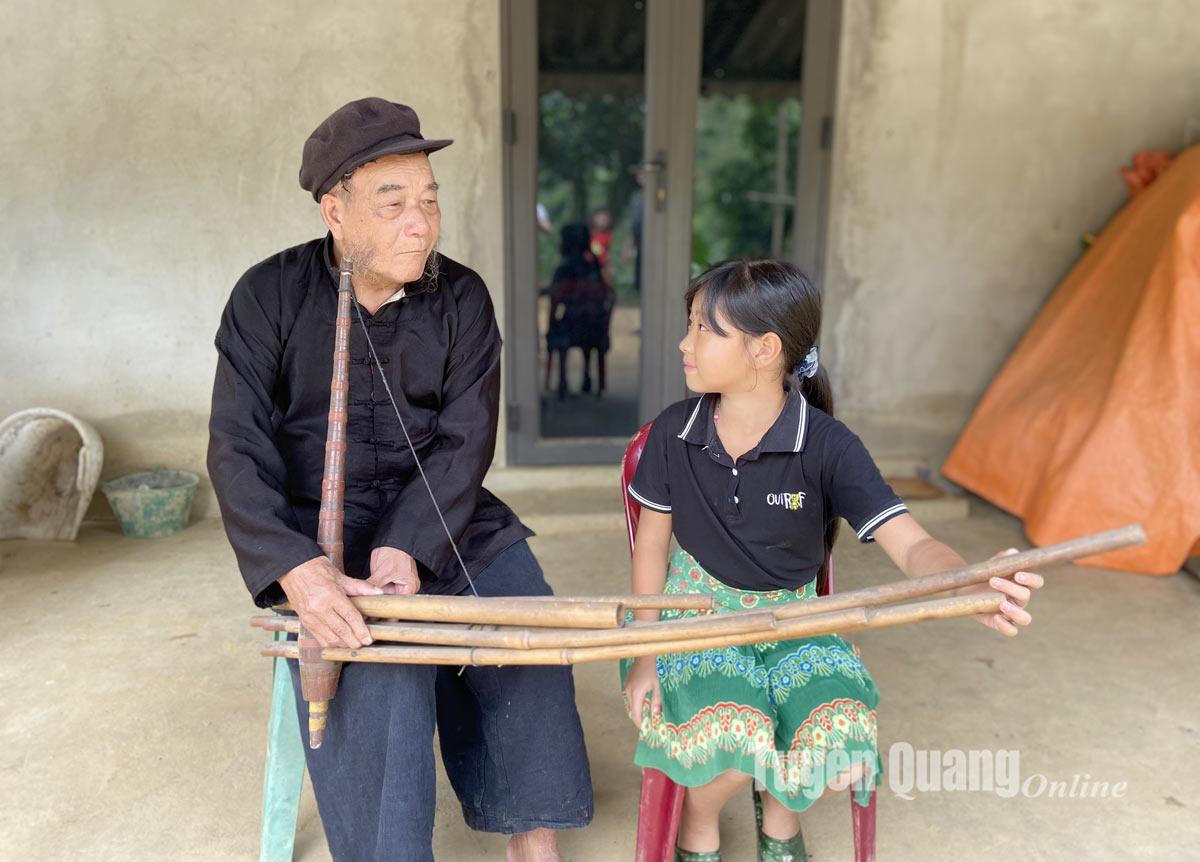 Say điệu khèn Mông