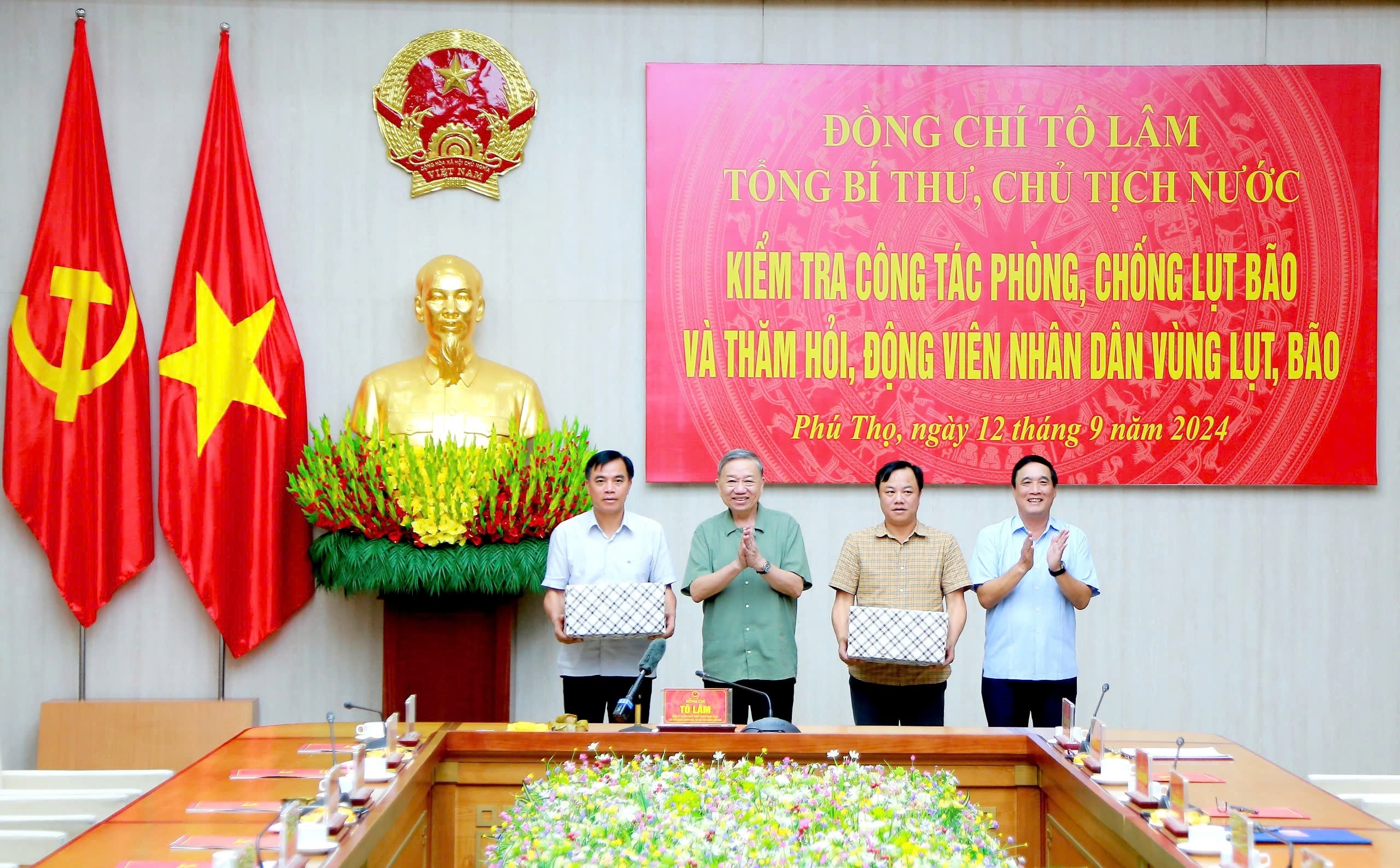 Tổng Bí thư, Chủ tịch nước Tô Lâm kiểm tra công tác khắc phục hậu quả cơn bão số 3 tại Phú Thọ