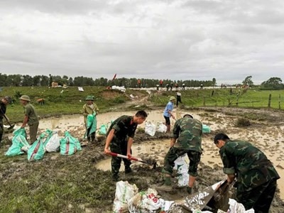 Дамба Бой в Бакзянге была прорвана на 30 м