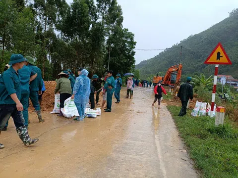 Sạt lở, đứt đường trên địa bàn xã Hùng Long, huyện Đoan Hùng