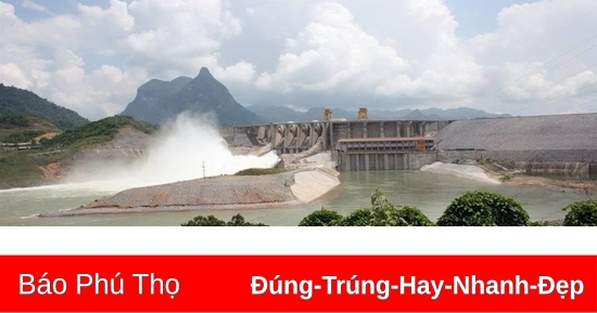 มั่นใจความปลอดภัยด้านท้ายน้ำ เมื่ออ่างเก็บน้ำ Tuyen Quang Hydropower เปิดประตูระบายน้ำด้านล่างทั้ง 8 บาน