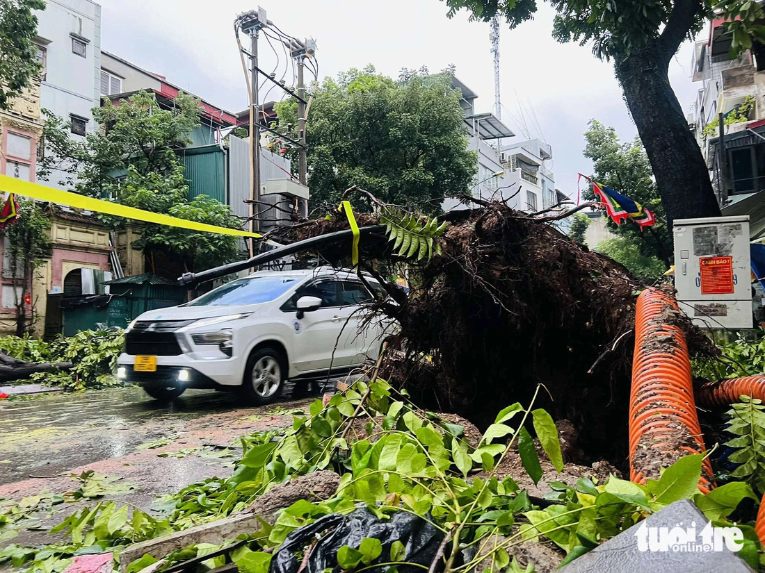 Sau ngày đêm bão số 3 càn quét khủng khiếp: Các tỉnh miền Bắc ngổn ngang chưa từng thấy - Ảnh 7.