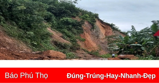 Cảnh báo sạt lở trên Tỉnh lộ 321 đoạn qua xã Xuân An, huyện Yên Lập