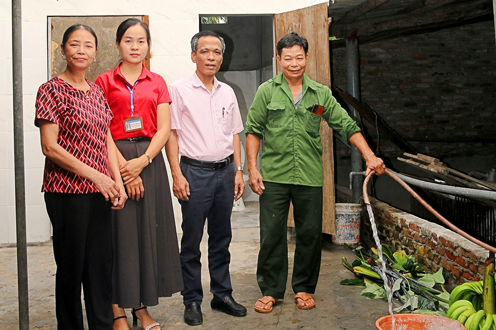 Đảm bảo nước sạch cho hộ nghèo