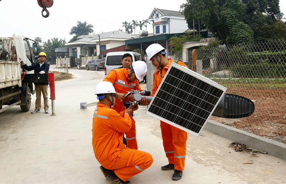 “Thắp sáng ước mơ năm 2024”, đồng hành cùng khách hàng sử dụng điện