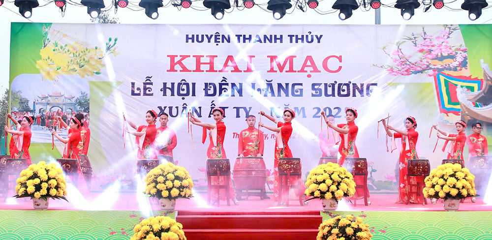 Khai hội Đền Lăng Sương