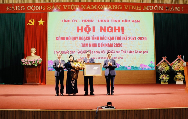 Announcing the Planning of Bac Kan province for the period 2021 - 2030 with a vision to 2050