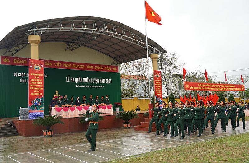 Lễ duyệt đội ngũ.