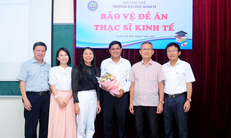 Thạc sĩ người Bru-Vân Kiều đầu tiên ở xã Trường Sơn Hồ Văn Trình.