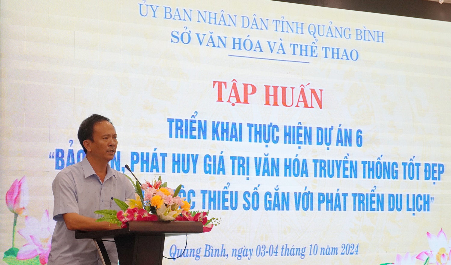 Phó Giám đốc Sở VH-TT Mai Xuân Thành khai mạc lớp tập huấn.