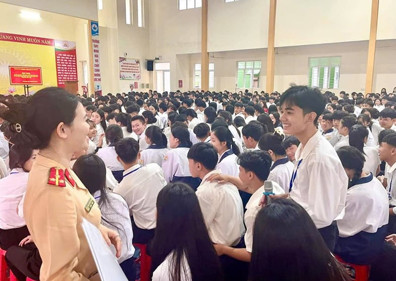 Các buổi tuyên truyền ngoại khóa giúp học sinh nâng cao kiến thức, kỹ năng sống, ý thức chấp hành pháp luật.