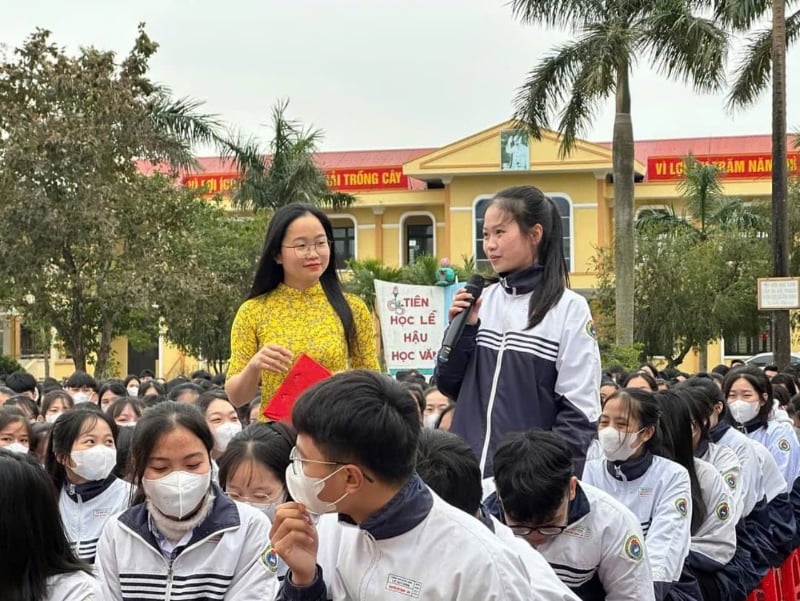 Cô giáo trẻ Hoàng Thu Trang tổ chức thành công nhiều hoạt động, phong trào ý nghĩa.