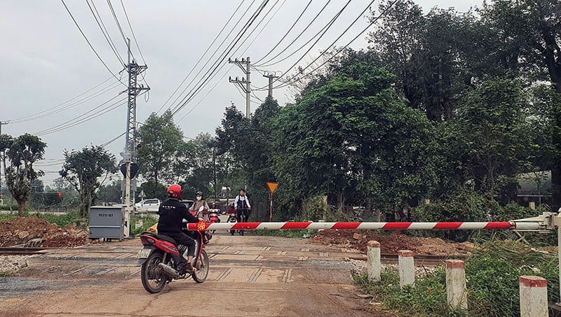  Công tác bảo đảm an toàn giao thông đường sắt tại các đường ngang được chú trọng.