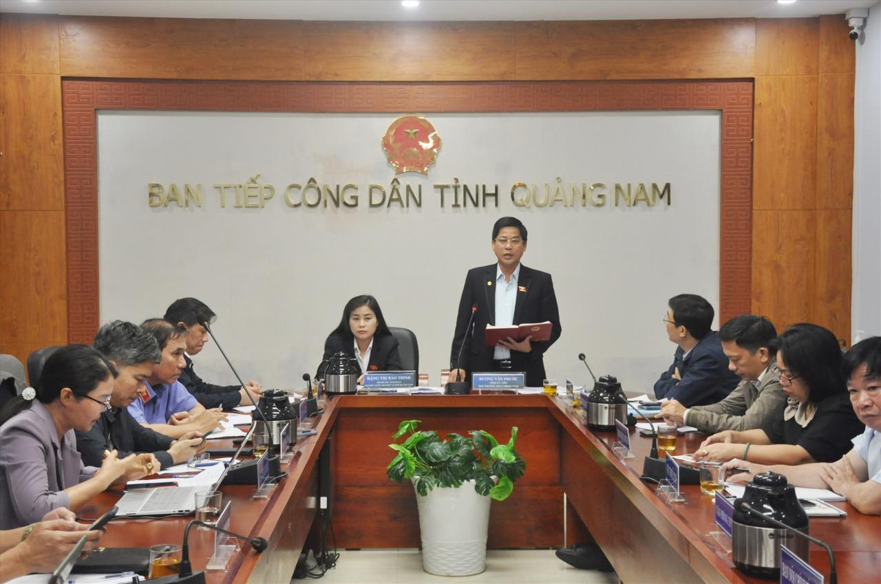 Les députés de l'Assemblée nationale Duong Van Phuoc et Dang Thi Bao Trinh ont présidé la réception régulière des citoyens en janvier 2024. Photo : N.D.