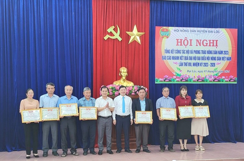 Hội Nông dân Đại Lộc hỗ trợ xây dựng 11 nhà “Mái ấm nông dân”