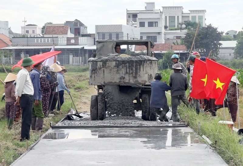 Thăng Bình tuyên dương 23 bí thư chi bộ thôn, khu phố