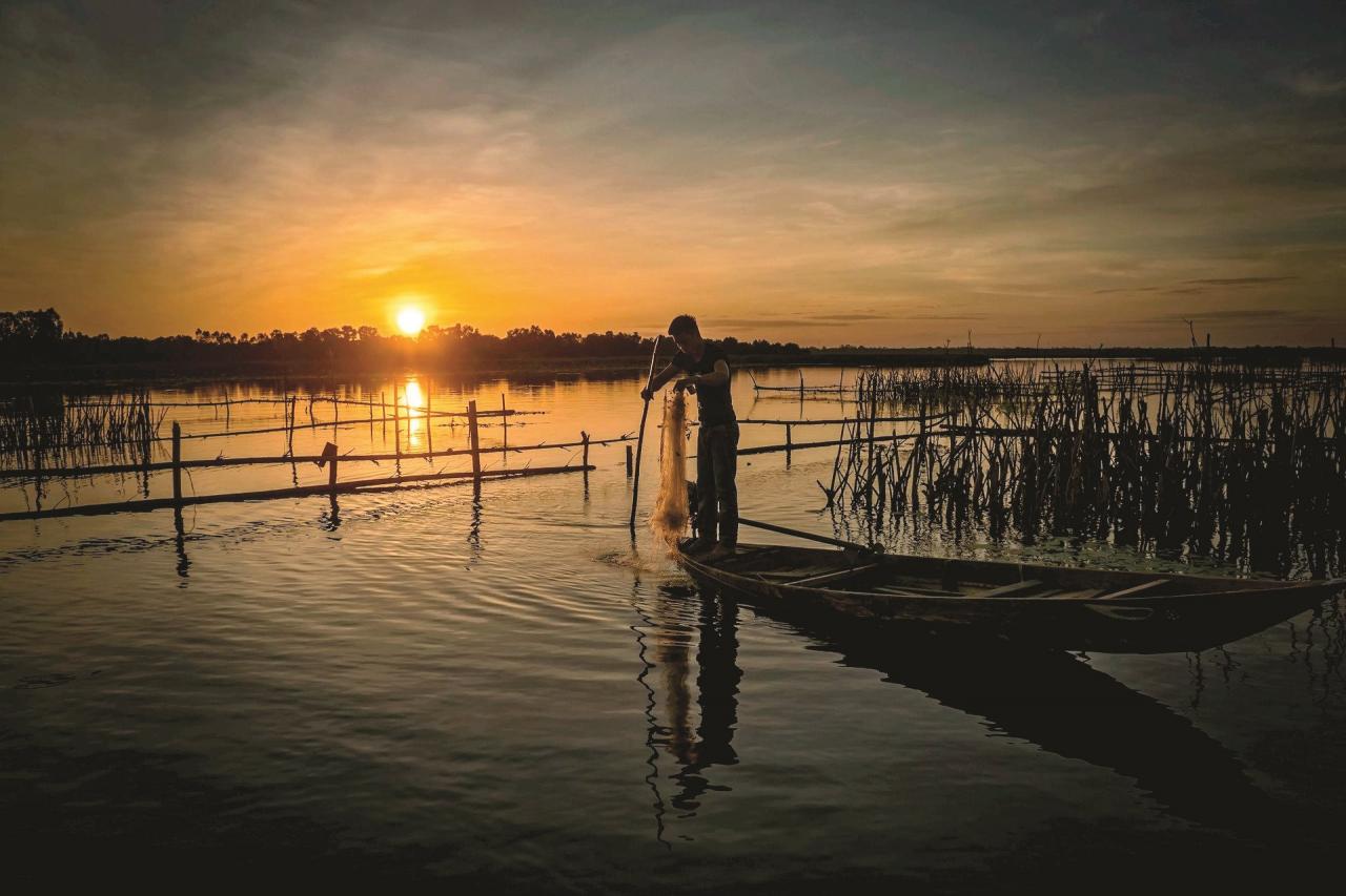 Abend am Staudamm Nguyen Dien Ngoc River.jpg