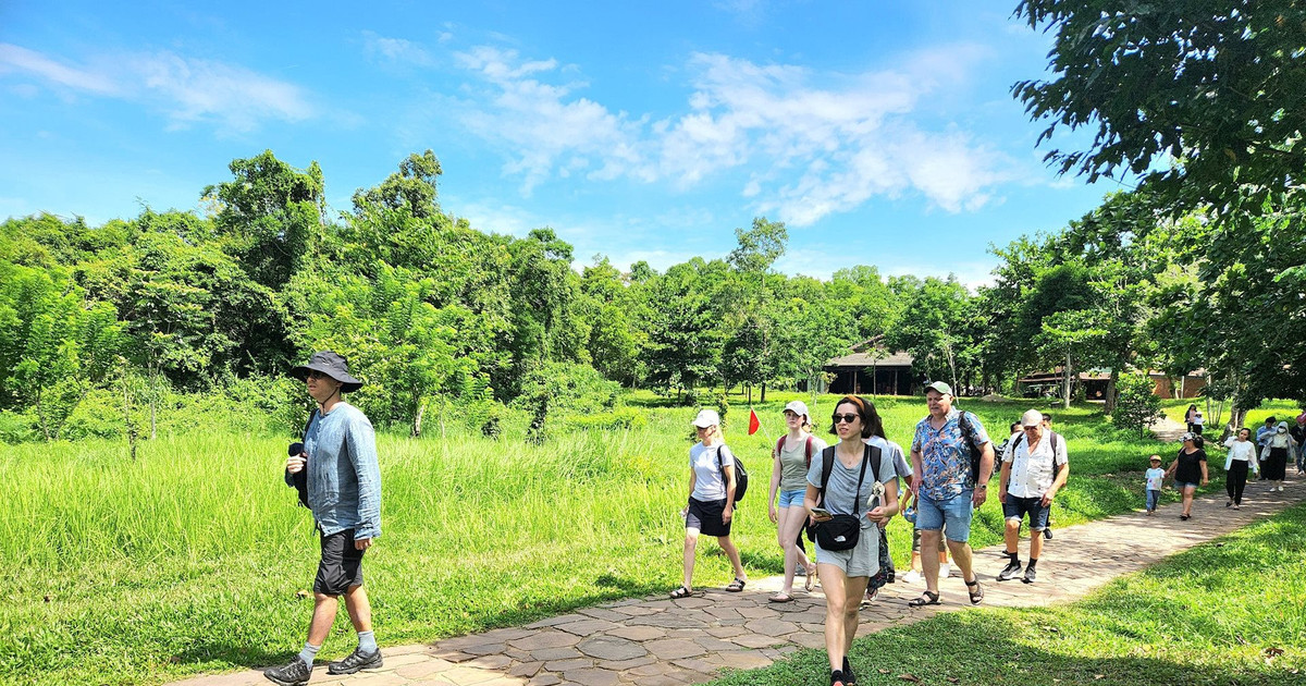 Không chạy theo tính mùa vụ trong du lịch