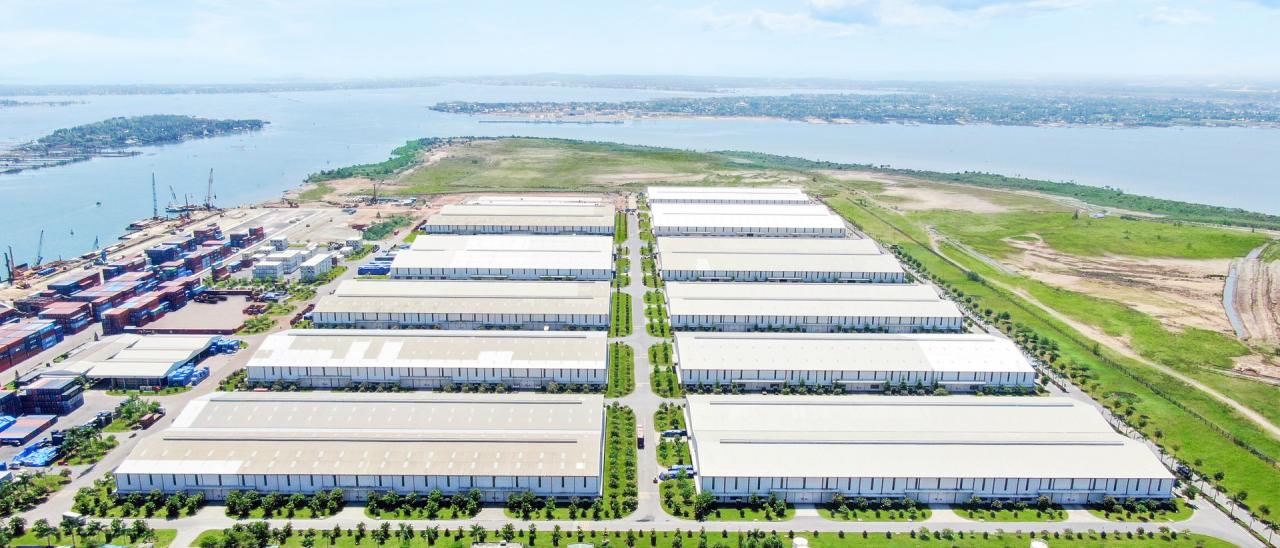 5. Le système d'entrepôt du port de Chu Lai a une superficie totale de plus de 300 000 m2.