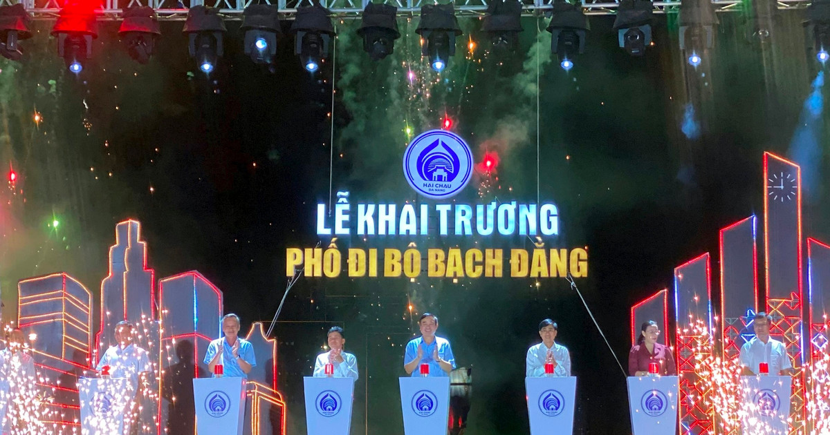 Đà Nẵng khai trương phố đi bộ Bạch Đằng phục vụ khách du lịch