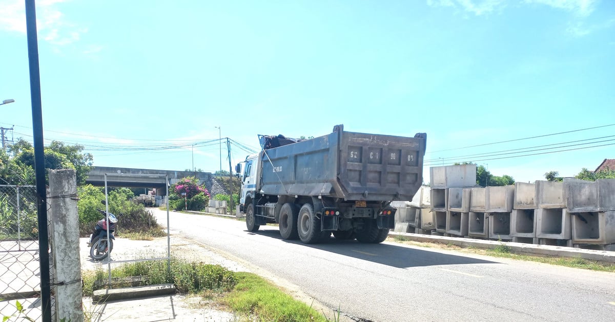 国道14E号線の土地を整地するために、規則に従って対策を動員し、実施することに重点を置きます。