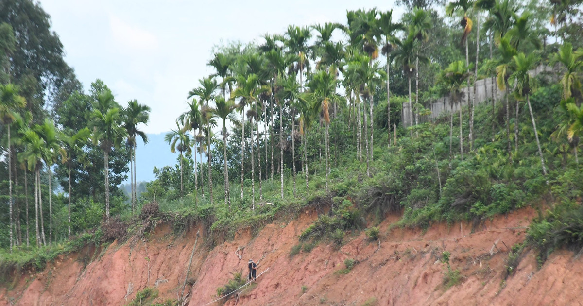 Treatment of cracks and subsidence at Tra My Meteorological Station