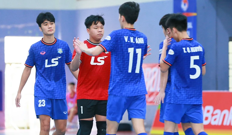 L'équipe thaïlandaise U20 Son Bac a réalisé un match d'ouverture impressionnant au tournoi national de futsal U20 2024.