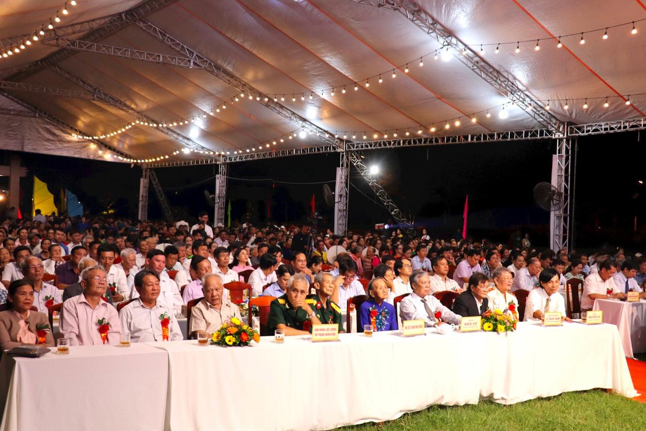 Delegates and local people attend the celebration. Photo: Q.T