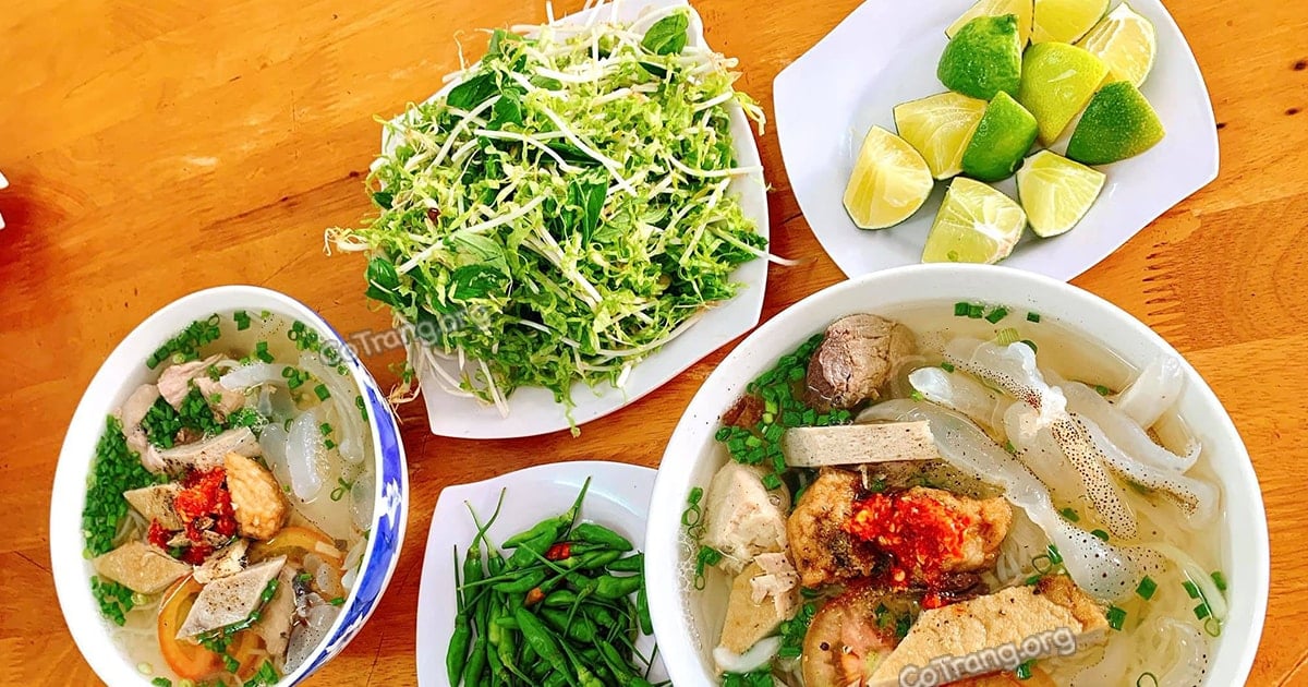 Bún sứa chả cá và ký ức về những người mẹ