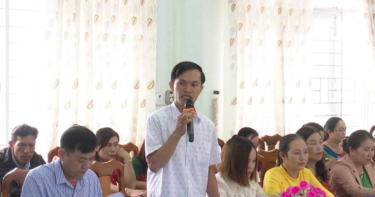 Tien Phuoc district leaders dialogue with cooperatives and cooperative groups