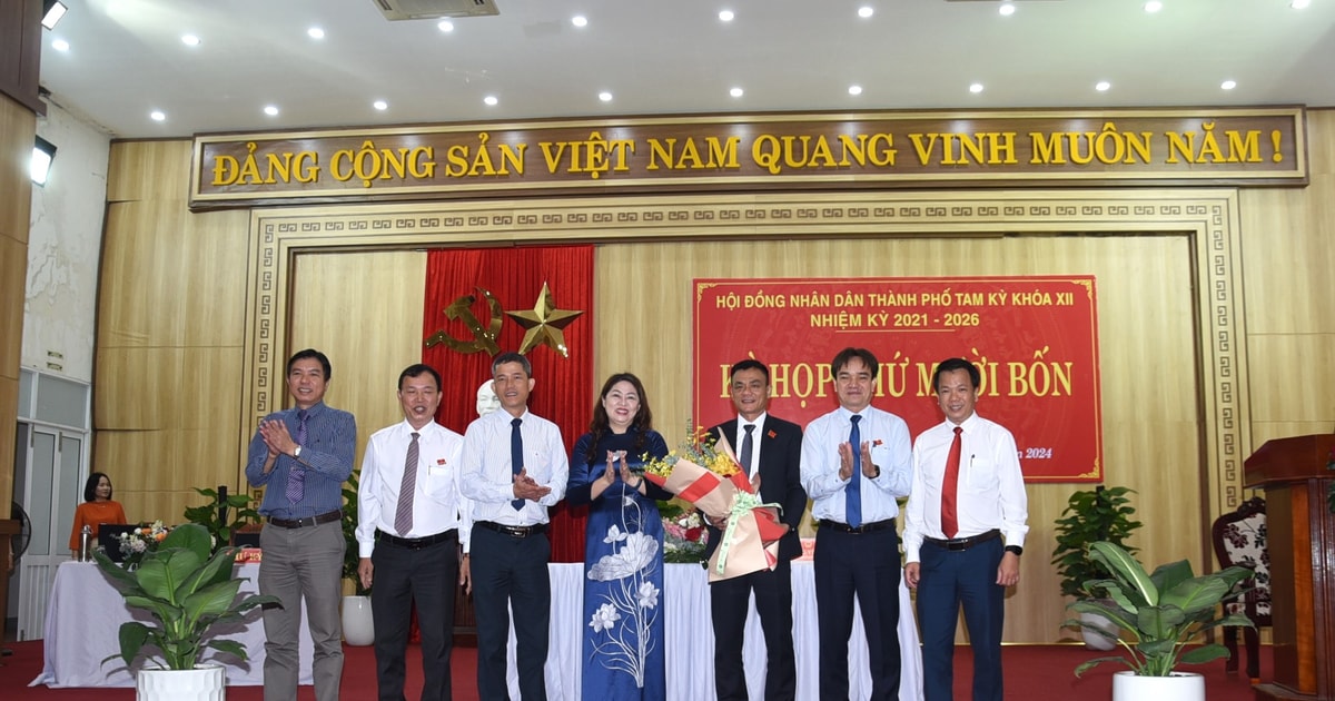 Ông Phạm Hoàng Đức - Phó Bí thư Thường trực Thành ủy Tam Kỳ được bầu giữ chức Chủ tịch HĐND TP.Tam Kỳ