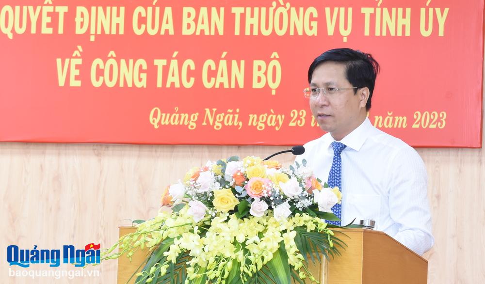 Tân Chánh Văn phòng Tỉnh ủy Đặng Minh Thảo phát biểu nhận nhiệm vụ.