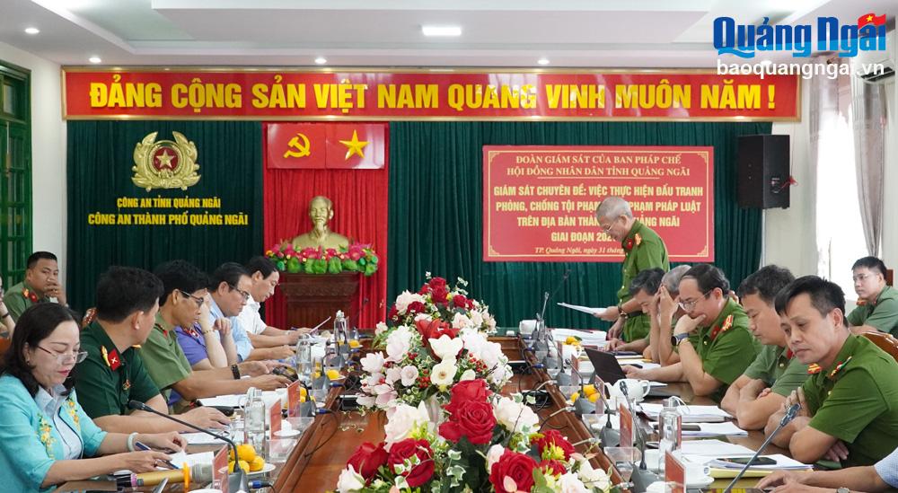 Quang cảnh buổi làm việc.