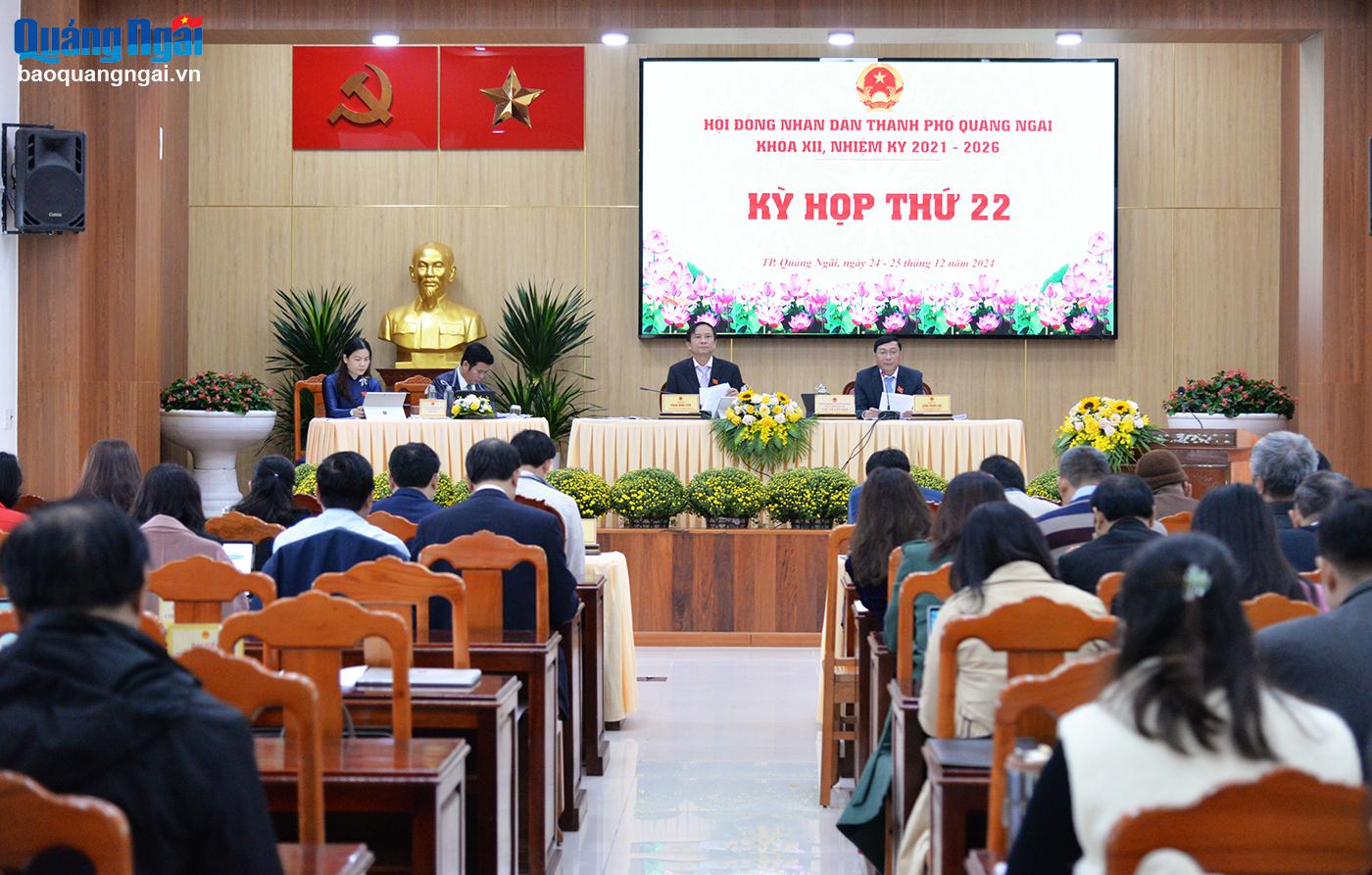 Quang cảnh Kỳ họp thứ 22 HĐND TP.Quảng Ngãi.