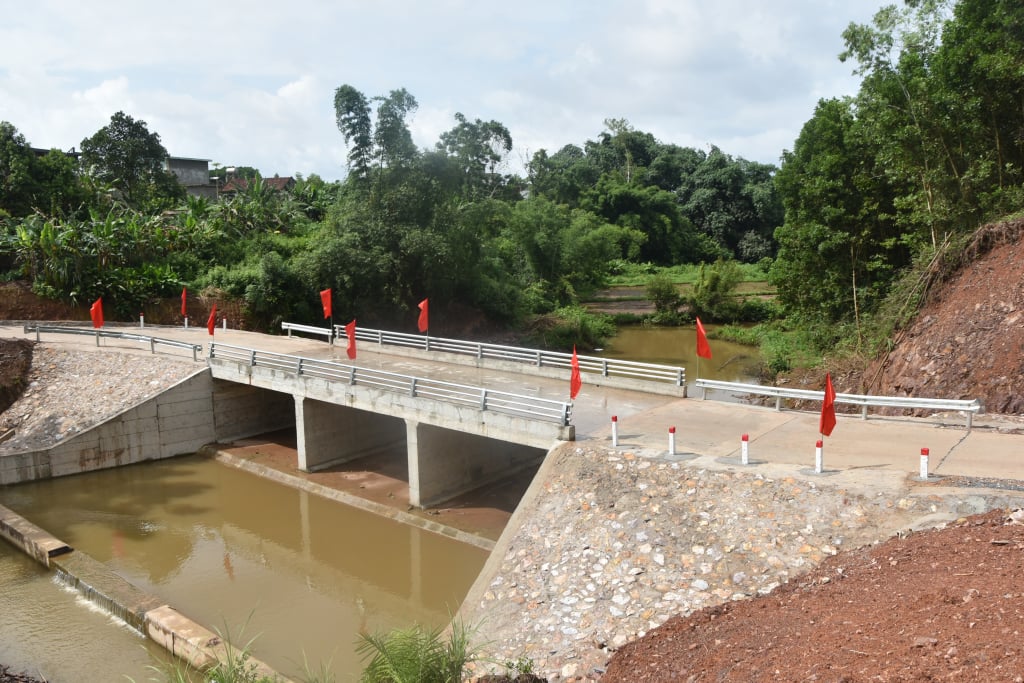 Cầu vượt lũ tại thôn 5, xã Quảng Phong (huyện Hải Hà) hoàn thành cuối tháng 7/2022 có tổng tổng trị giá xây dựng 3,5 tỷ đồng, trong đó Hội CCB tỉnh đóng góp 1,7 tỷ đồng.