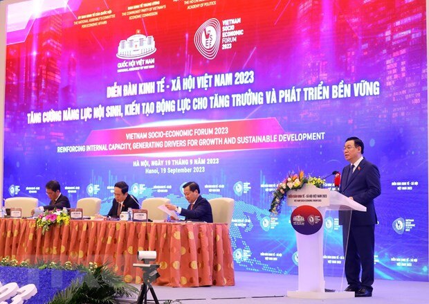 Dien dan Kinh te-Xa hoi Viet Nam 2023: Tim dap an cho 3 cau hoi lon hinh anh 3