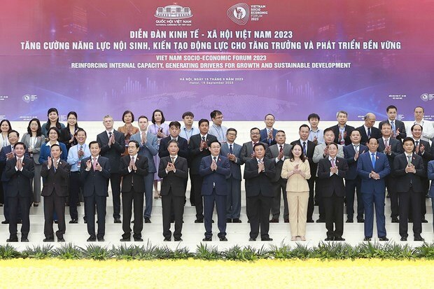 Dien dan Kinh te-Xa hoi Viet Nam 2023: Tim dap an cho 3 cau hoi lon hinh anh 2