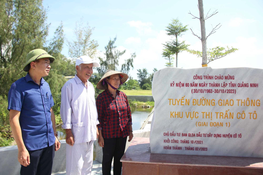 Lễ gắn biển Công trình Chào mừng kỷ niệm 60 năm thành lập tỉnh Quảng Ninh (30/10/1963 – 30/10/2023) Tuyến đường giao thông khu vực thị trấn Cô Tô (giai đoạn 1).