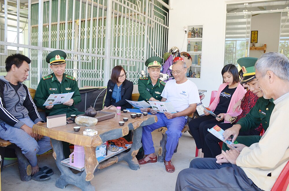 Thông qua những hoạt động thấm đẫm tình quân-dân, người dân vùng biên giới, hải đảo của tỉnh luôn gắn bó với bộ đội Biên phòng như anh em ruột thịt.