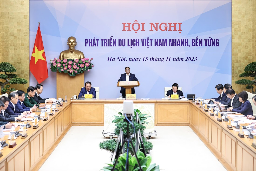 Thủ tướng Phạm Minh Chính phát biểu khai mạc Hội nghị phát triển du lịch Việt Nam nhanh, bền vững. Ảnh: Trung tâm thông tin du lịch, Cục du lịch quốc gia Việt Nam. 