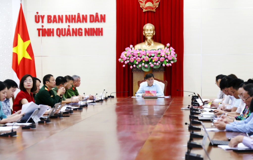 Tại điểm cầu Quảng Ninh.