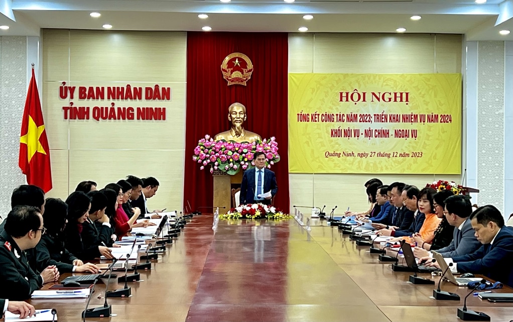 Toàn cảnh hội nghị.